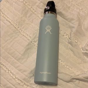 blue hydro flask